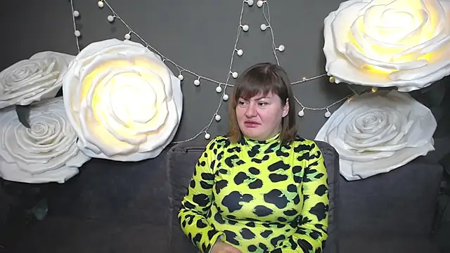 ZannaDreil online show from November 9, 7:21 pm