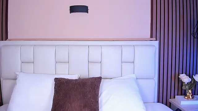 AvyMilton online show from April 17, 11:34 am