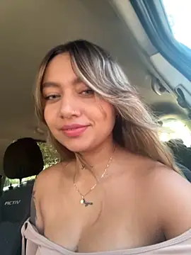 amanda-medrano1 online show from September 23, 3:21 pm