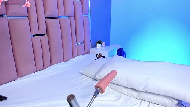 AnaHank  online show from September 30, 5:13 am