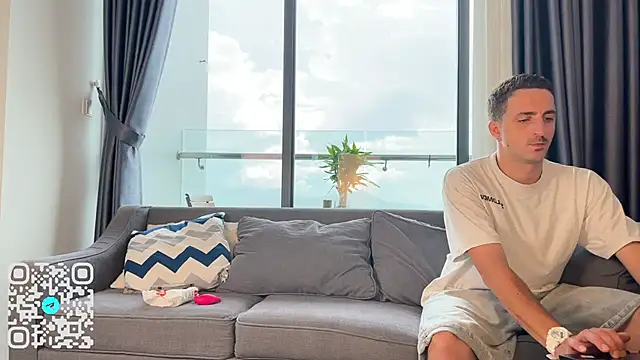 Flying-Dutchmana online show from September 22, 6:45 am