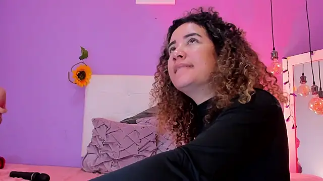 Charlotte11-11 online show from November 3, 8:13 pm