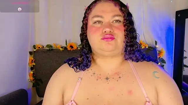 lunitaa0 online show from March 8, 3:54 am