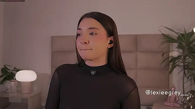 lexiee grey  online show from April 11, 11:58 am