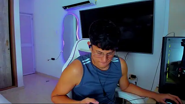 kittyandrick online show from November 14, 12:10 am