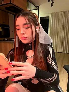 carolynnetrujillo online show from January 6, 3:32 am