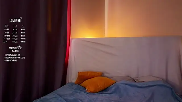 GillianDowdey online show from September 28, 2:51 am