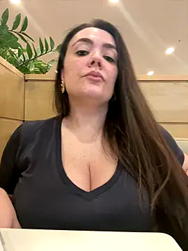 Sophie Eaton online show from October 14, 8:00 pm