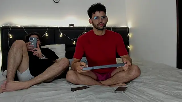 crisandrews online show from September 28, 3:24 am