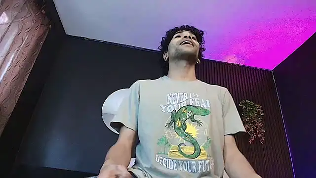 Aaron Jassell1 online show from October 1, 6:13 pm