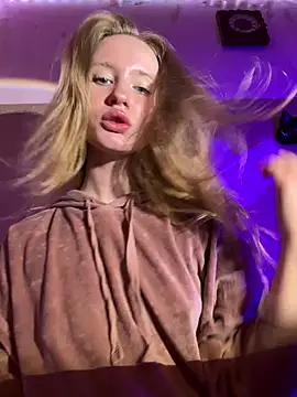 saint cat25 online show from April 5, 10:20 pm