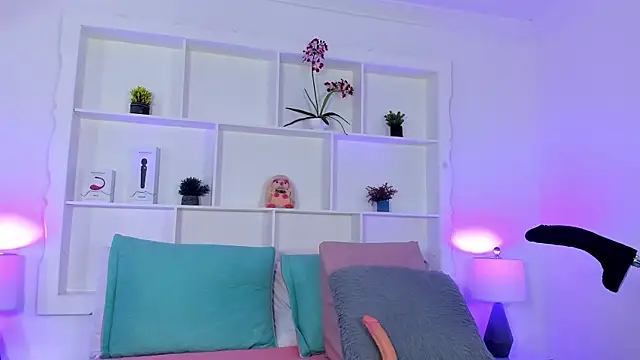 Jenifer Diaz online show from January 10, 1:27 pm