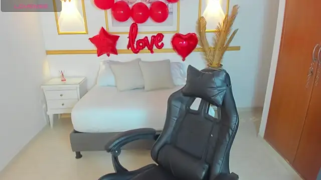 lia sexx19 online show from February 15, 2:25 am