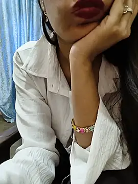 priya sharma02 online show from June 2, 10:05 am