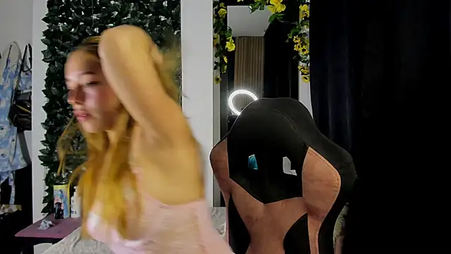 karla charloby online show from February 17, 6:29 pm