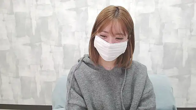 LOVE MOMO LOVE online show from December 1, 11:36 am