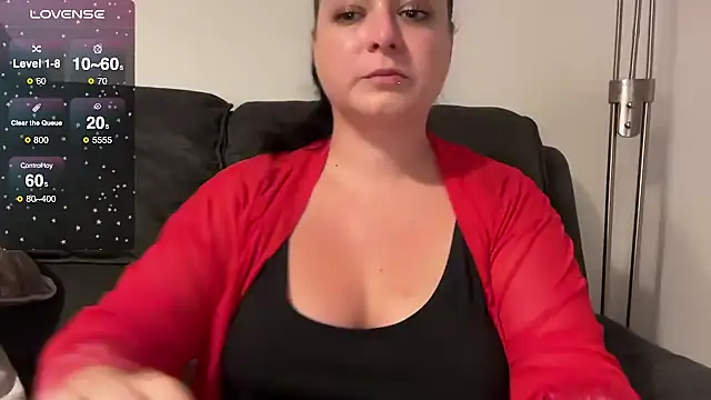 NaughtyWifeUK online show from September 21, 1:15 am