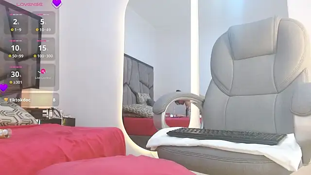 cintia hills online show from February 14, 4:58 am