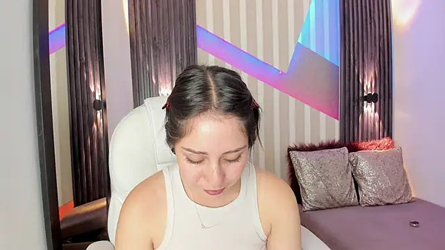 emily layton online show from September 19, 3:44 pm