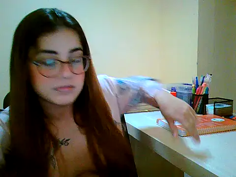 maliamiller online show from October 17, 6:33 pm