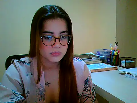 maliamiller online show from September 12, 9:33 pm