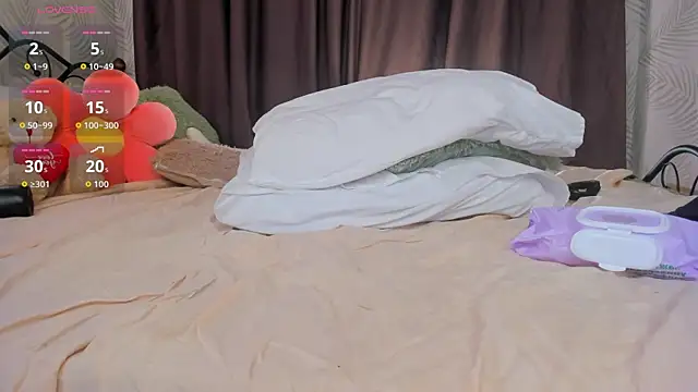 Emma  Leee online show from September 25, 12:43 am