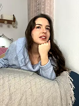tatianaAlvarez1 online show from October 31, 10:30 am