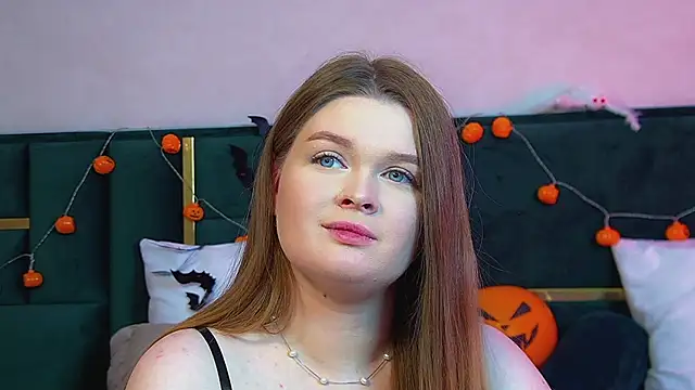 CrystalLyons online show from October 25, 11:07 am