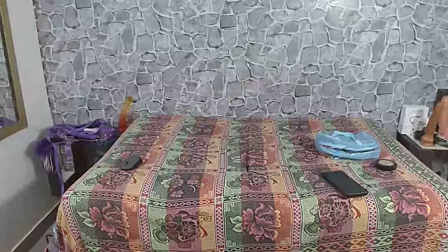 Aynle-toms online show from November 29, 8:02 pm