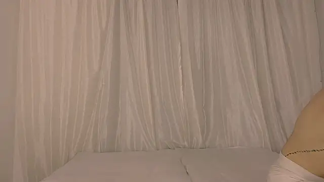 Miiafoxxx online show from February 8, 5:22 am