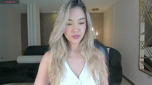 RebeccaHudson online show from February 20, 8:09 pm