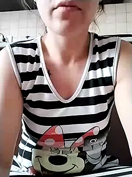 ladyrrr online show from July 22, 10:05 am