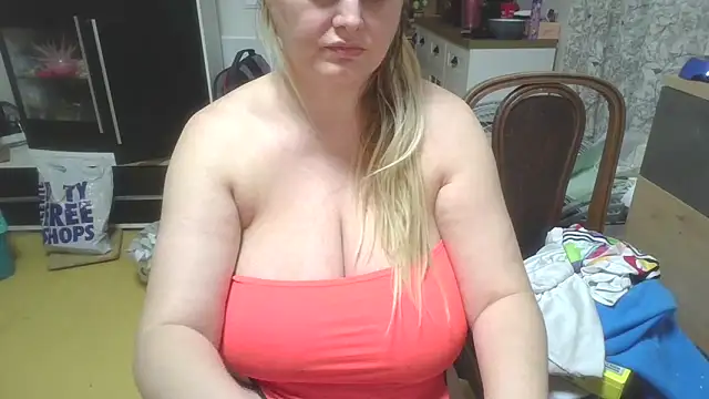 Meliss Official9 online show from March 31, 9:15 pm