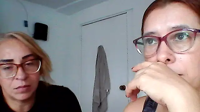 karlabarrera online show from June 4, 9:08 pm