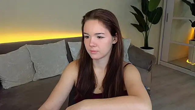 LindaRobertz online show from September 21, 9:35 pm