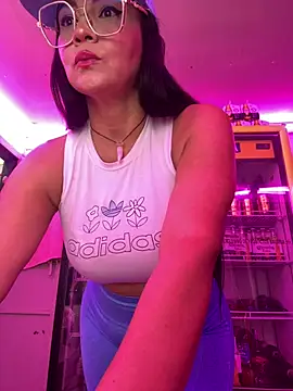 Hot beauty   online show from February 20, 3:27 am