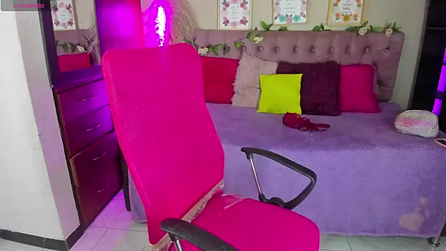 Lia Keen online show from October 29, 7:49 pm