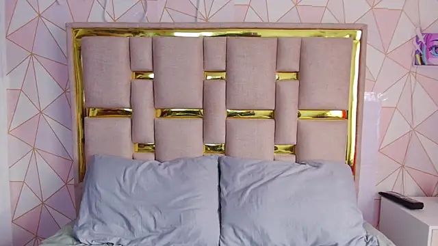 nina carther online show from January 19, 12:01 pm