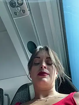 Yasmine47 online show from September 9, 3:23 pm