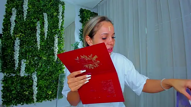 VivienCarter online show from October 3, 2:11 pm