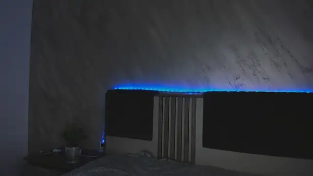 AliyaWade  online show from October 3, 4:17 am