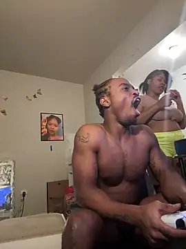 exotic  couple online show from December 15, 11:21 pm