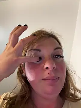 Lombada online show from March 12, 10:45 pm