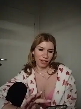 EvyLure online show from February 19, 8:40 pm