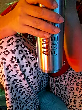 LaRa forU online show from September 21, 8:40 pm