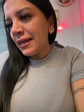 Milff parkerrr online show from May 9, 3:19 am