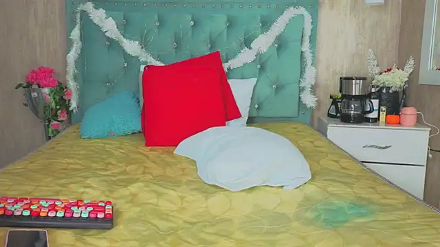 Marcelaa fox online show from December 18, 10:03 pm