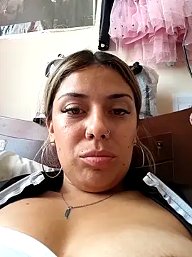 Sweel Leyva18 online show from January 8, 5:39 pm