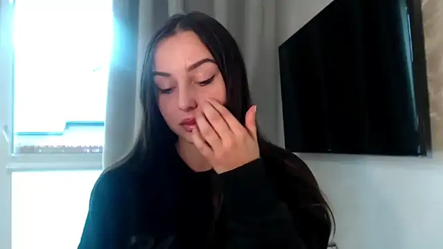 courtneyPerfect online show from October 16, 2:20 pm