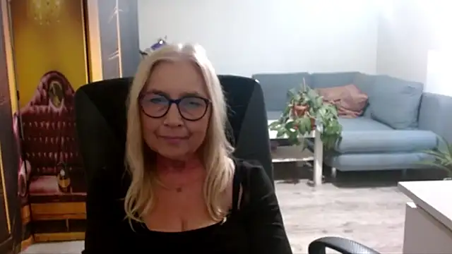 sofia xkiss online show from November 4, 3:06 pm